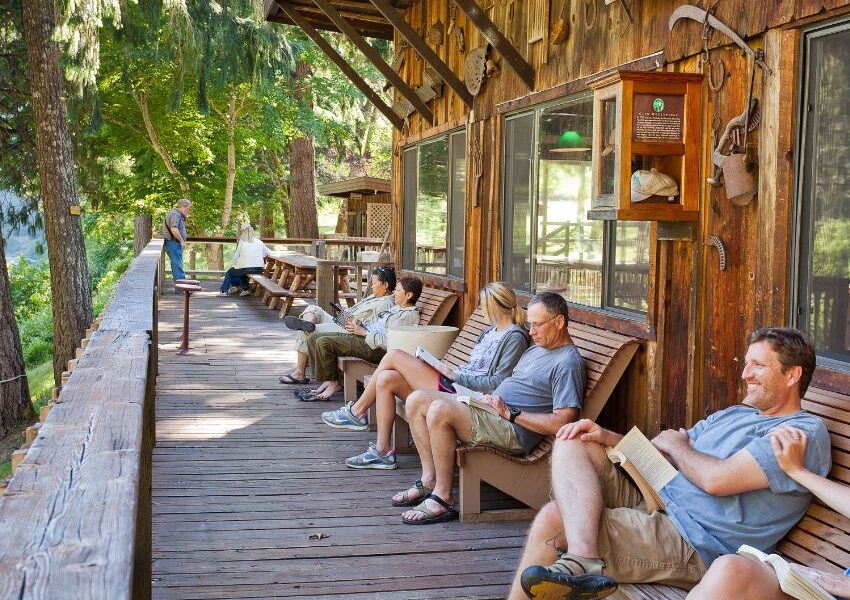 rogue river lodge rafting trip deals